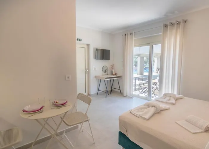Elite & Maisonettes * Lefkada City